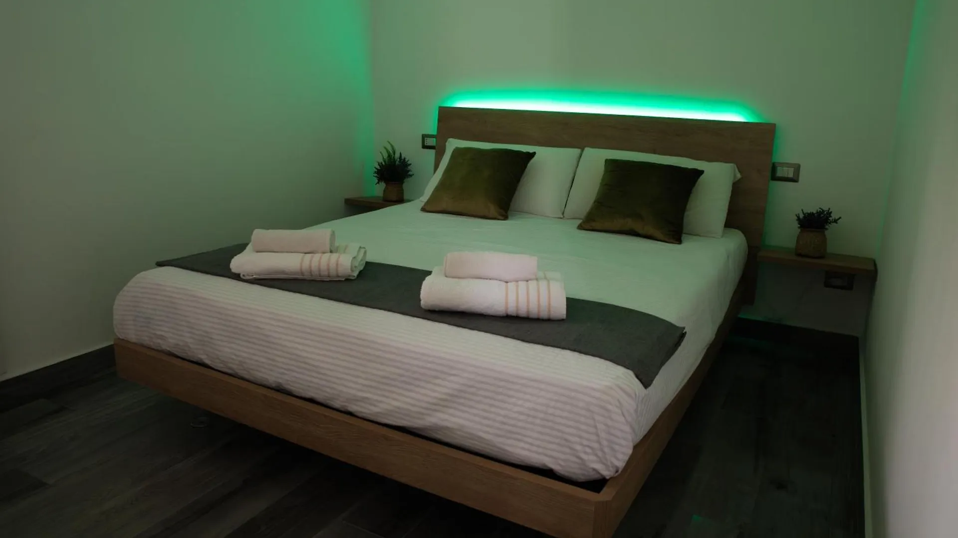 2 Steps From Como Lake Modern Loft With Ac Abbadia Lariana 0*,  Italy