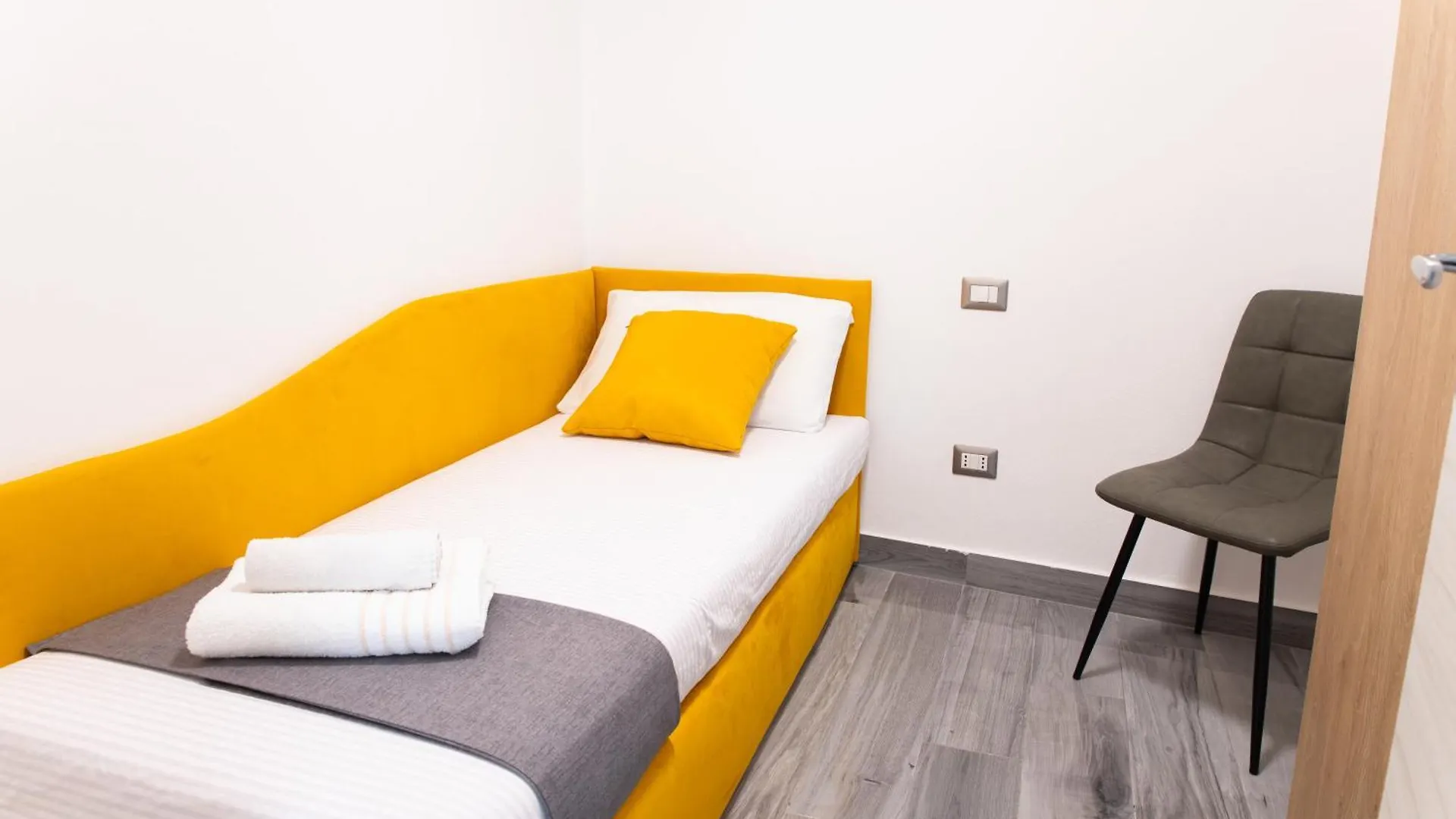 2 Steps From Como Lake Modern Loft With Ac Abbadia Lariana 0*,